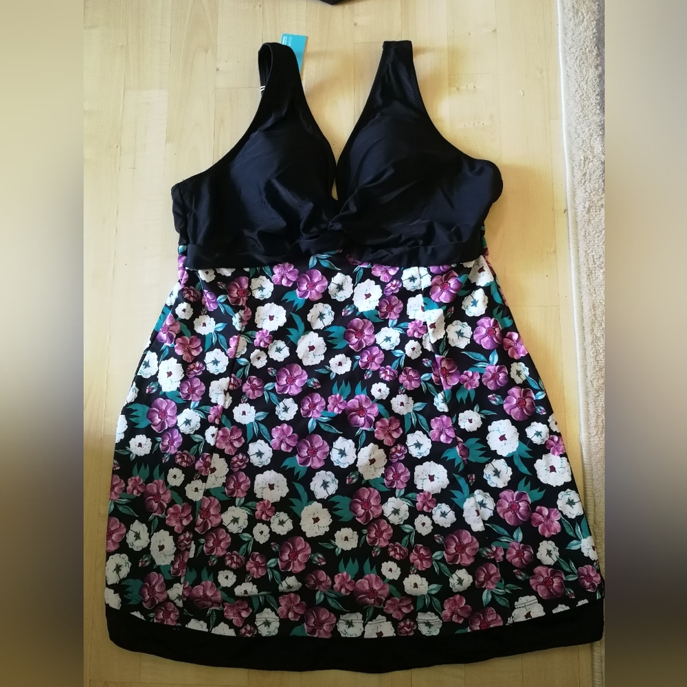 🆕 2X floral swim dress with black shorts underwear panty plus